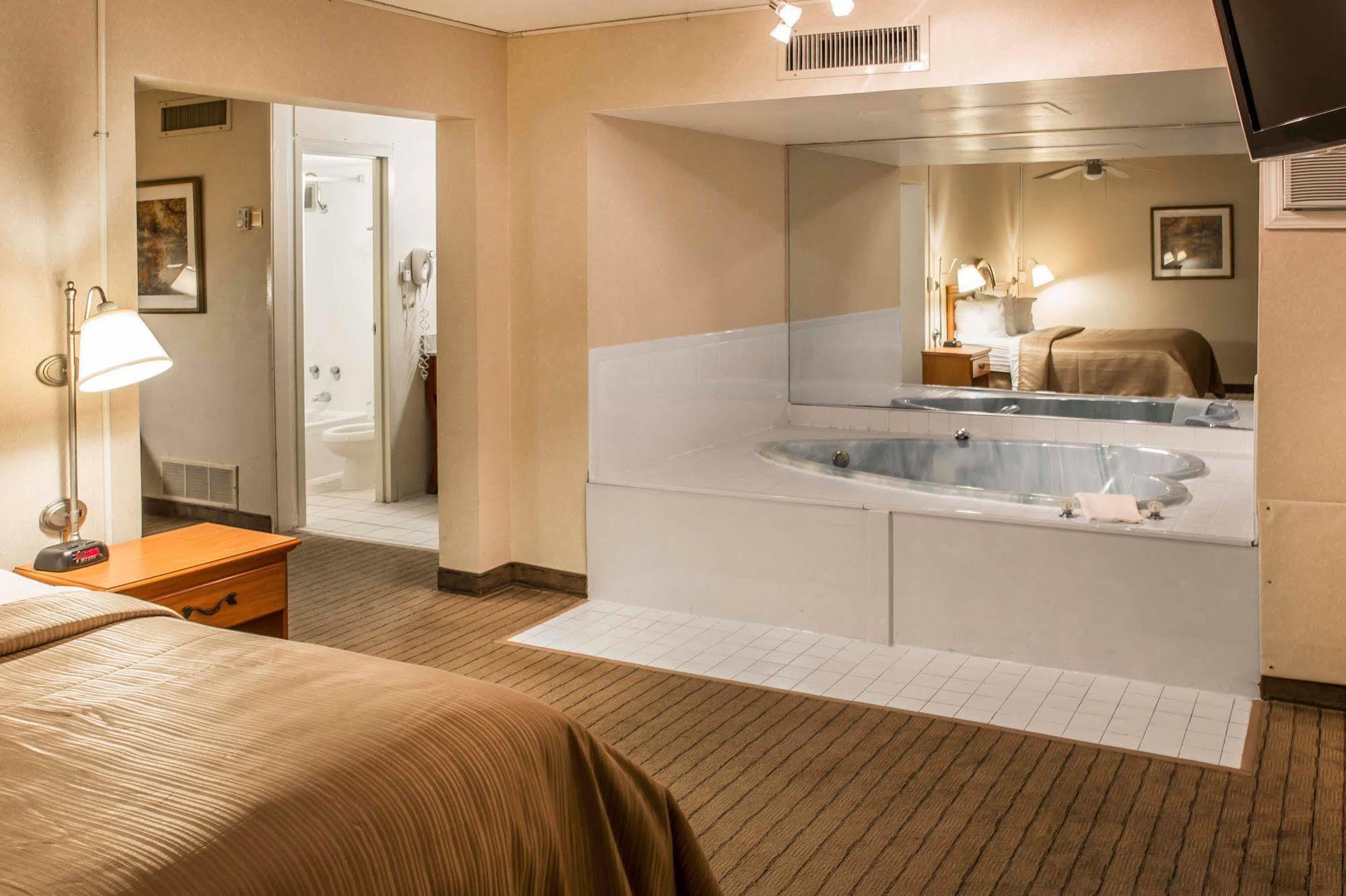 Quality Inn University Lansing Luaran gambar