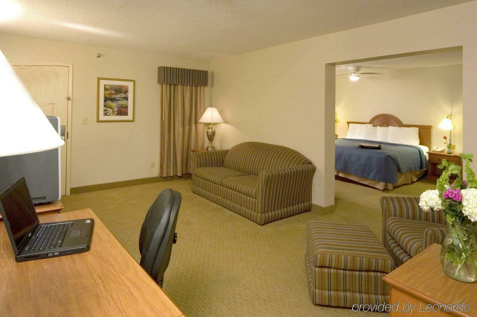 Quality Inn University Lansing Bilik gambar